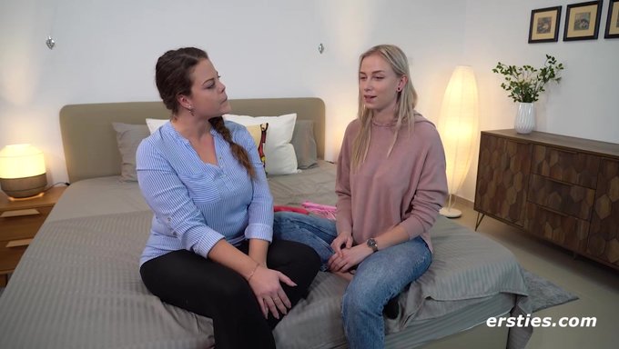 Lesbisches Bdsm-Starterkit: Peitschen- Und Vibrator-Action