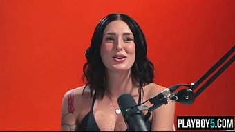 Abgehen Folgt Einem Offenen Sex-Interview Mit Einer Reifen Frau.