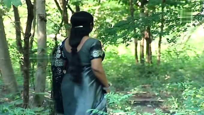Reife Tante In Heißem Saree Neckt Und Befriedigt