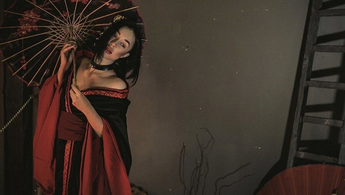 Asiatische Sklavin In Bondage Masturbiert In Bdsm-Video