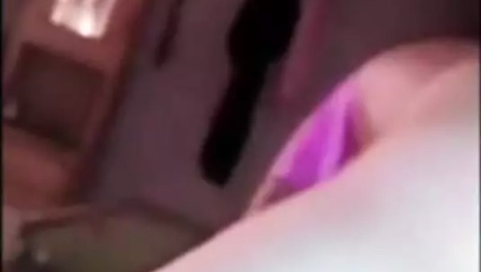 Bisexuelle Hausangestellte Wird Beim Heißen Dreier Von Ihrem Chef Penetriert