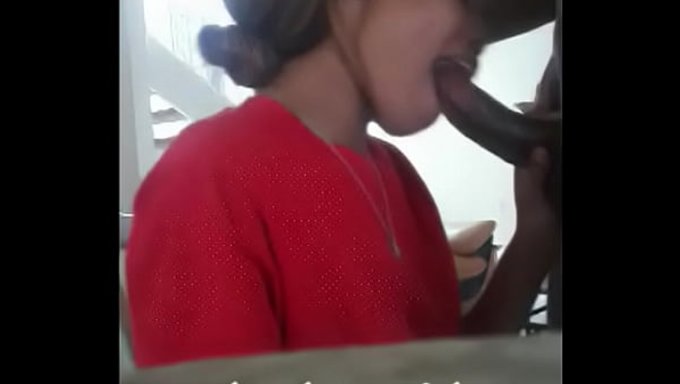 Schwarze Schlampe Ist Völlig Verrückt Nach Einem Tiefen Blowjob.