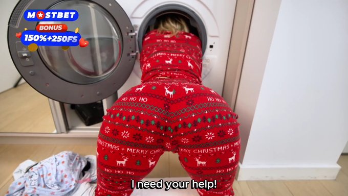 Das Beste Weihnachtsgeschenk: Stiefschwester Steckt In Der Waschmaschine.