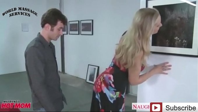 Stiefmutter Fickt Ihren Stiefsohn In Der Kunstgalerie-Welt.