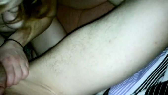 Lust Am Mund Einer Reifen Frau Erleben