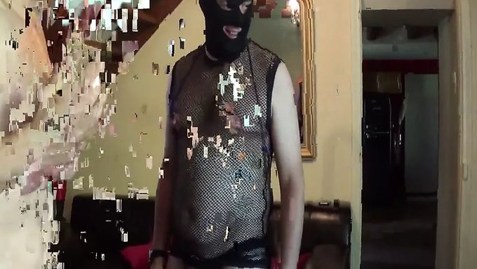 Bdsm-Sklavin Mit Massiven Titten Wird In Diesem Video Auf Chienne Und Nippelspiel Umgestellt