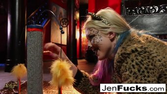 Jen Hexxx ...