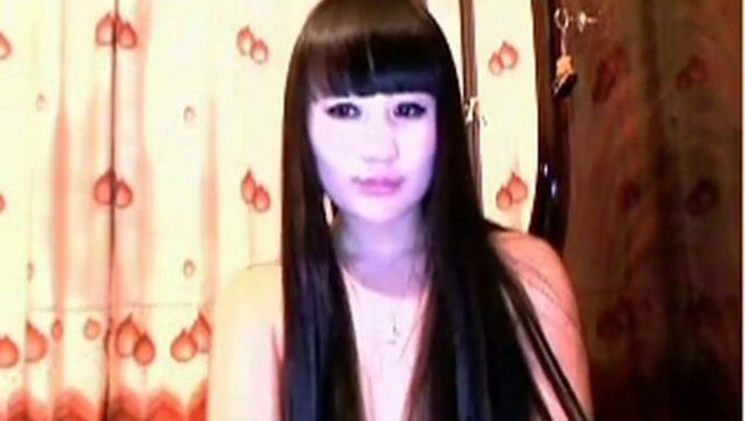 Koreanische Amateurin Zeigt Ihre Unterwäsche Vor Der Webcam