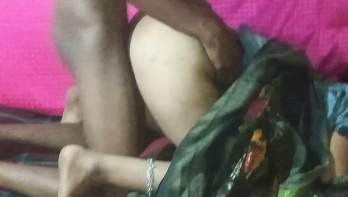 Indische Bhabhi Wird Am Diwali-Tag Von Ihrem Devar Gefickt