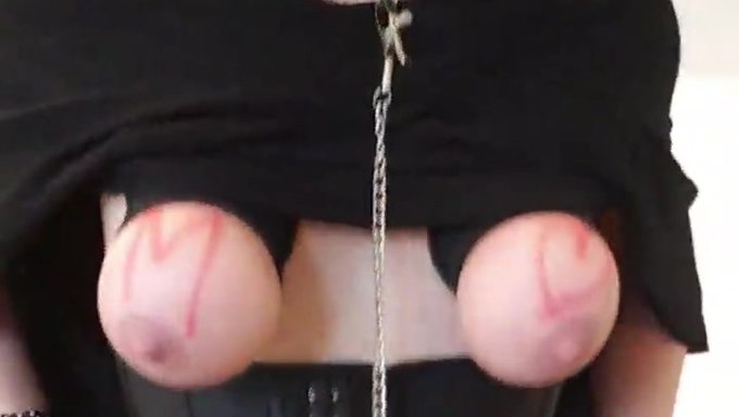 Verlockendes Bdsm-Kleid Am Arbeitsplatz