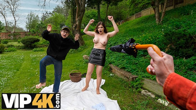 Mayas Wildes Sexabenteuer Im Wald