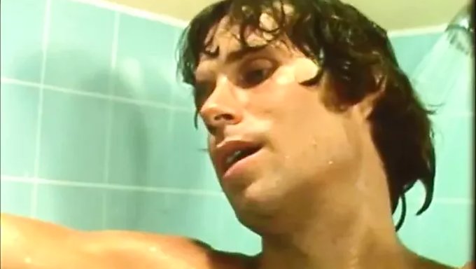 Sharon Mitchells Bj-Fähigkeiten In Einer Heißen Dusche