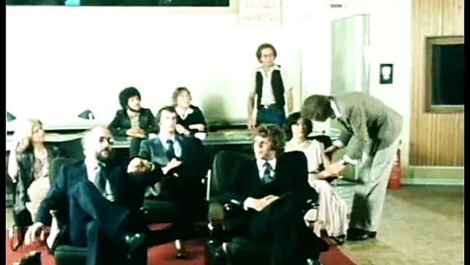 Vintage Cathy Stewart In Einem Retro-Film In Voller Länge