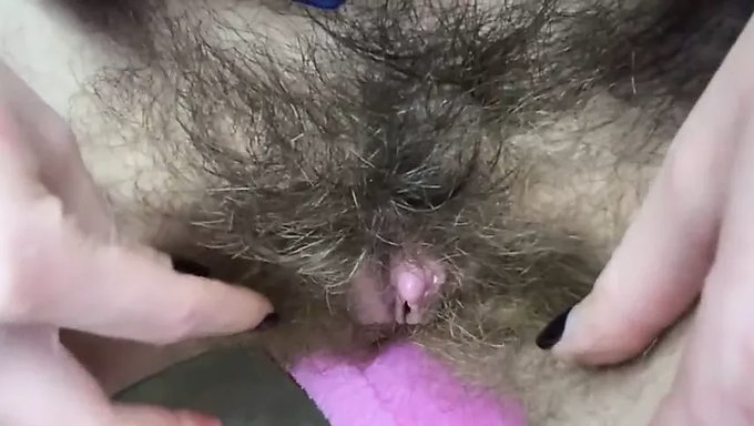 Intensive Orgasmen Und Squirting Des Asialuders