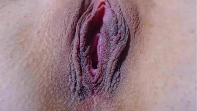 Erlebe Die Kunst Der Klitoralen Stimulation Mit Einem Live-Cam-Model