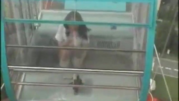 Die Solo-Masturbation Eines Japanischen Mädchens In Einem Webcam-Video