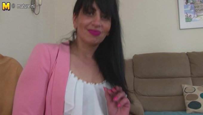 Geile Hausfrau Wird Mit Dildo Versaut
